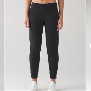 Lululemon Fleece Please Jogger (Terry) - Sz 4 -Blk
